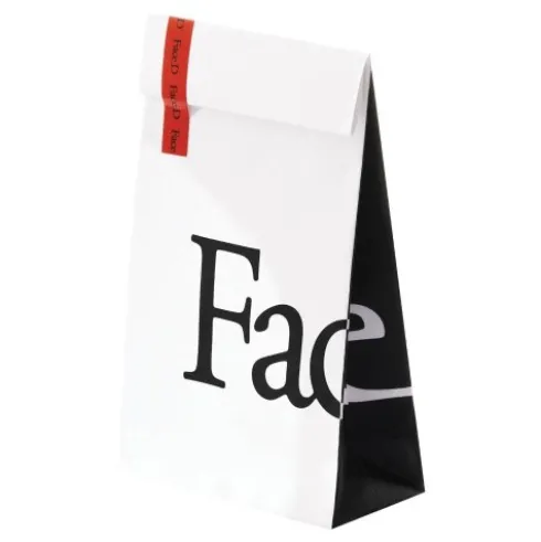 Face D Cofanetto di Natale 2023 Full Eyes Essentials - Struccante bifasico 50 ml + Instant depuffing maschera occhi + Mascara nero 10 ml + Campioncino crema 1 ml
